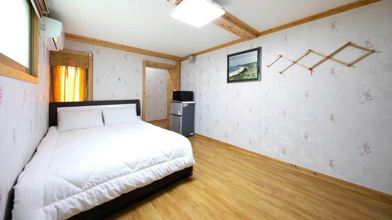 Samcheok Sol Beach Pension Exterior foto