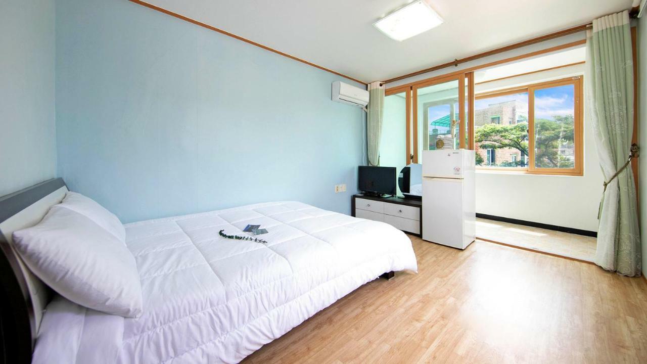 Samcheok Sol Beach Pension Exterior foto