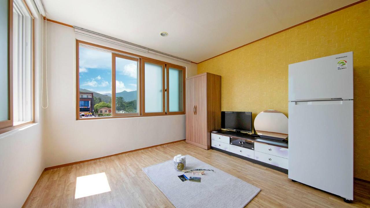 Samcheok Sol Beach Pension Exterior foto