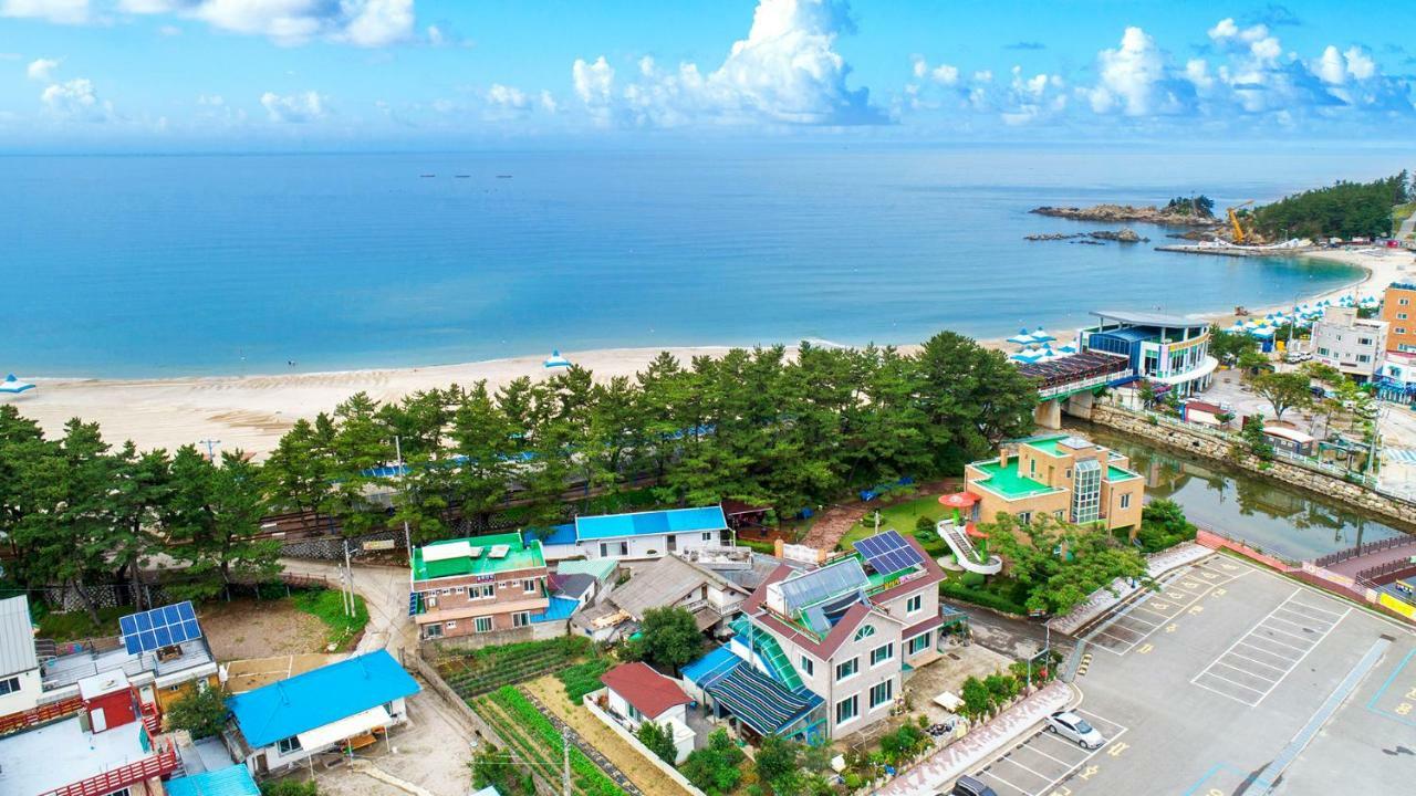 Samcheok Sol Beach Pension Exterior foto