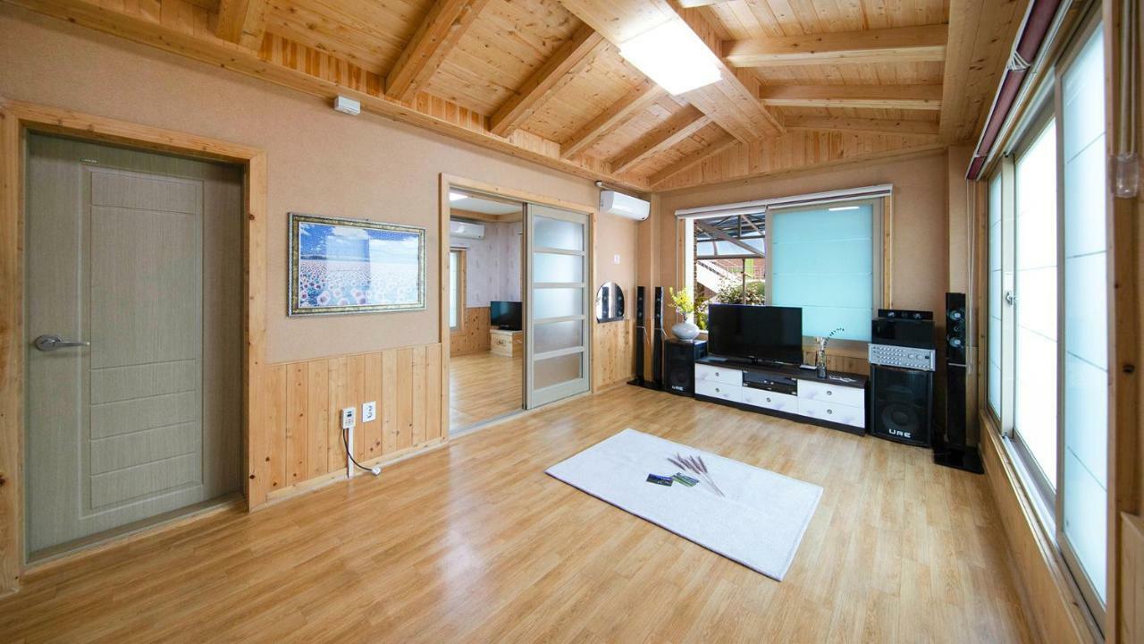 Samcheok Sol Beach Pension Exterior foto
